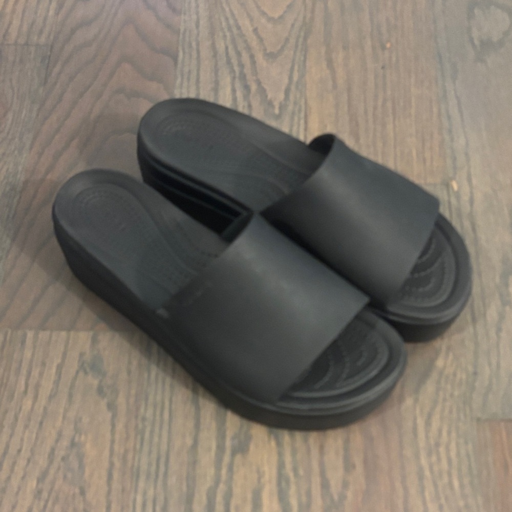 CROCS Brooklyn Slide Wedge Black Size 7 - LIKE NEW